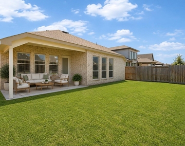 31422 Vineyard Creek Drive - Photo Thumbnail 30