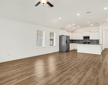 31422 Vineyard Creek Drive - Photo Thumbnail 20