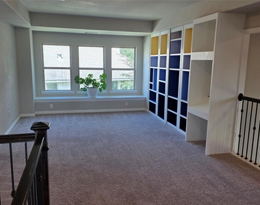142 Mayfield Drive - Photo Thumbnail 15