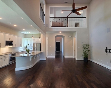 142 Mayfield Drive - Photo Thumbnail 10