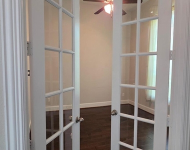 142 Mayfield Drive - Photo Thumbnail 11