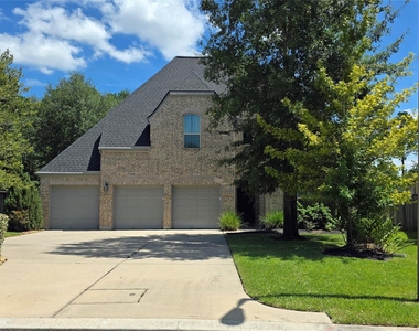 142 Mayfield Drive - Photo Thumbnail 1