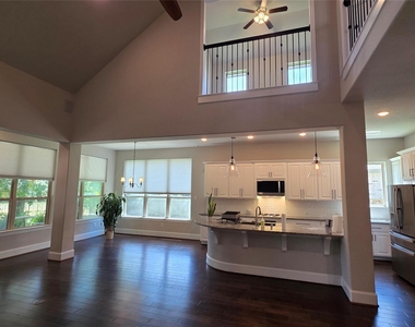 142 Mayfield Drive - Photo Thumbnail 5
