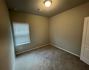 954 Redinger Ridge Drive - Photo Thumbnail 7