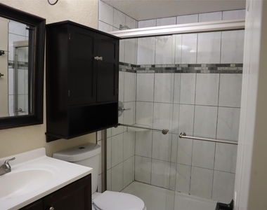 6319 Langham Way - Photo Thumbnail 8