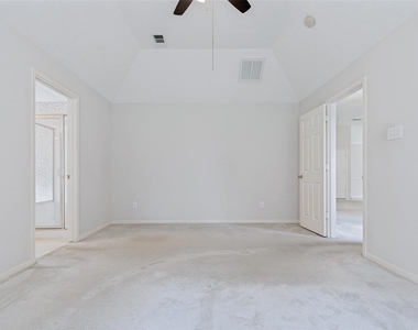 6811 Shelby Oaks Drive - Photo Thumbnail 11