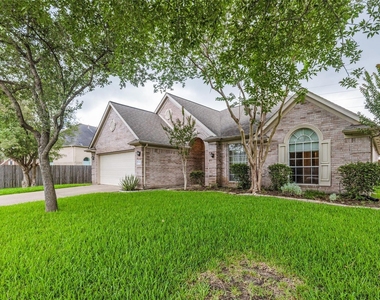 6811 Shelby Oaks Drive - Photo Thumbnail 1