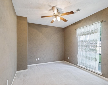 6811 Shelby Oaks Drive - Photo Thumbnail 15