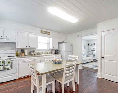 1406 Moody Avenue - Photo Thumbnail 12