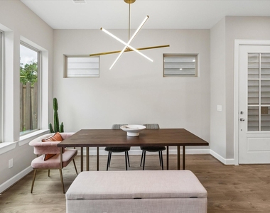 5218 Amber Sunrise Drive - Photo Thumbnail 8