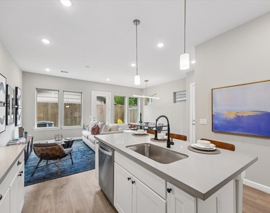 5218 Amber Sunrise Drive - Photo Thumbnail 2