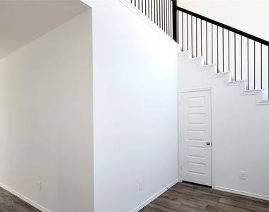 4127 Windstone Glen Way - Photo Thumbnail 10