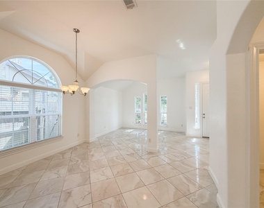 18126 Golden Falls Lane - Photo Thumbnail 11