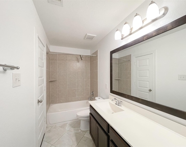 18126 Golden Falls Lane - Photo Thumbnail 34