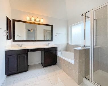 18126 Golden Falls Lane - Photo Thumbnail 28