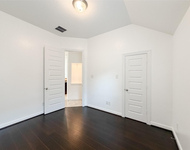 18126 Golden Falls Lane - Photo Thumbnail 40