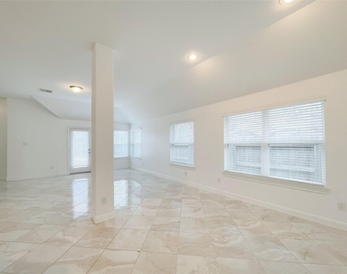 18126 Golden Falls Lane - Photo Thumbnail 12