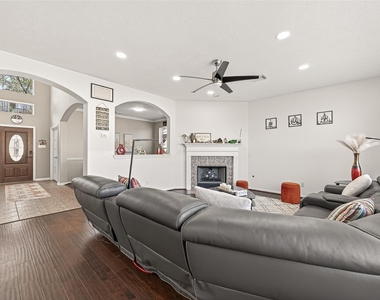 7023 Westford Park Lane - Photo Thumbnail 16