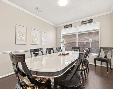 7023 Westford Park Lane - Photo Thumbnail 11