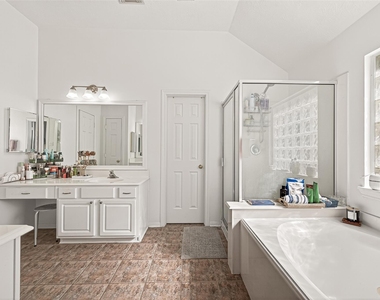 7023 Westford Park Lane - Photo Thumbnail 43