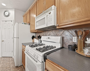 7023 Westford Park Lane - Photo Thumbnail 19