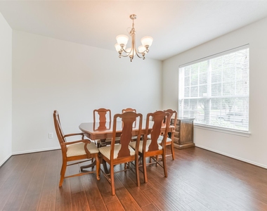 5418 Lilac Grove Lane - Photo Thumbnail 2