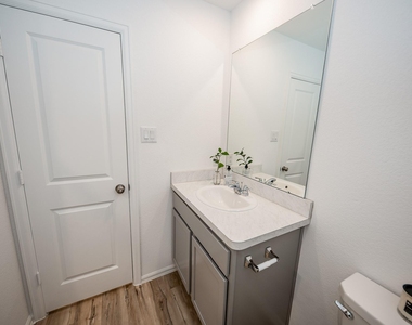 140 Austin Street - Photo Thumbnail 24