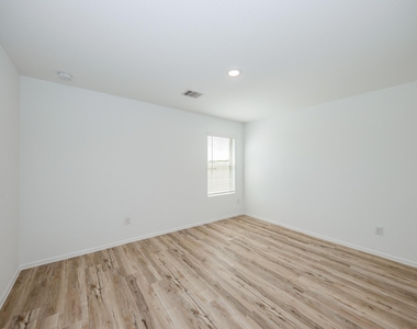 140 Austin Street - Photo Thumbnail 13