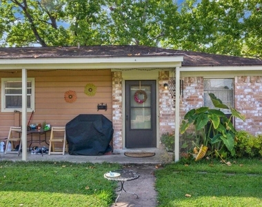 4537 Dakota Street - Photo Thumbnail 14