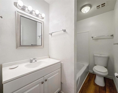 4537 Dakota Street - Photo Thumbnail 13