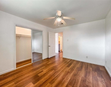 4537 Dakota Street - Photo Thumbnail 7