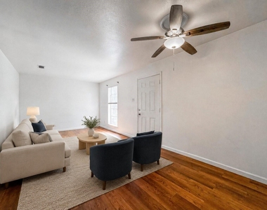 4537 Dakota Street - Photo Thumbnail 2