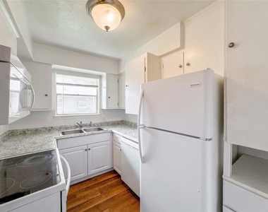 4537 Dakota Street - Photo Thumbnail 10