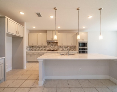 4706 Llano Loop - Photo Thumbnail 9