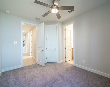 4706 Llano Loop - Photo Thumbnail 26