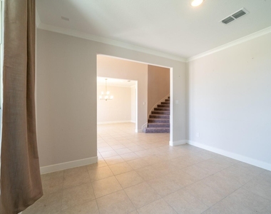 4706 Llano Loop - Photo Thumbnail 5