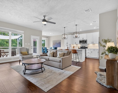 4105 Gregg Court - Photo Thumbnail 12