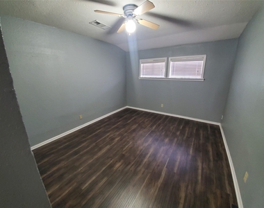 6114 Belmark Street - Photo Thumbnail 2