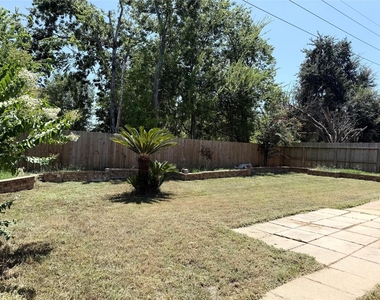 9035 Waving Fields Drive - Photo Thumbnail 21
