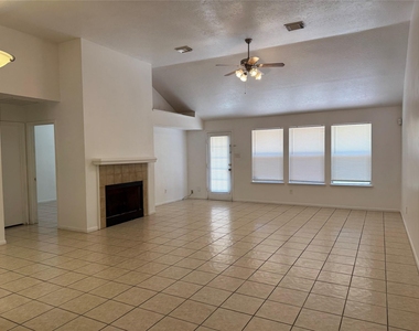 9035 Waving Fields Drive - Photo Thumbnail 6