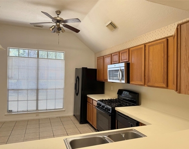 9035 Waving Fields Drive - Photo Thumbnail 2
