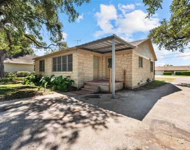940 Hardeman Street - Photo Thumbnail 20