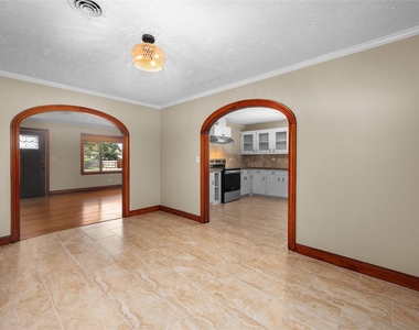 940 Hardeman Street - Photo Thumbnail 8
