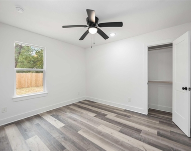 3405 Mount Pleasant Street - Photo Thumbnail 8