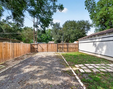 1308 W Dumble Street - Photo Thumbnail 29