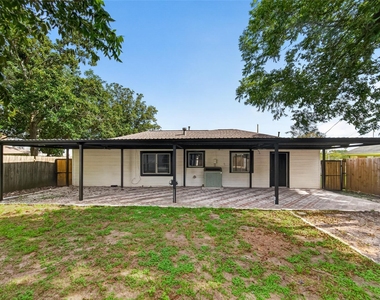 1308 W Dumble Street - Photo Thumbnail 30