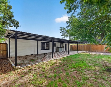 1308 W Dumble Street - Photo Thumbnail 31