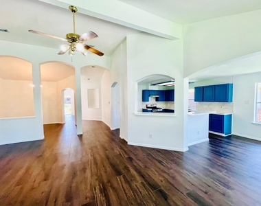 17002 Summer Hollow Drive - Photo Thumbnail 5