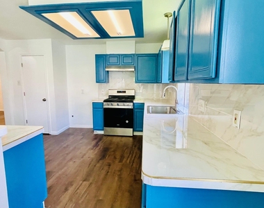 17002 Summer Hollow Drive - Photo Thumbnail 10