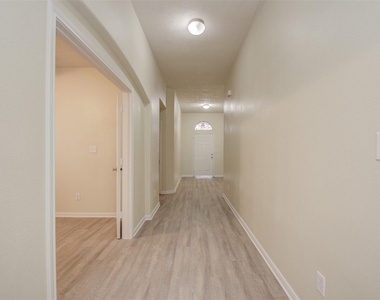 14903 Lanai Drive - Photo Thumbnail 11